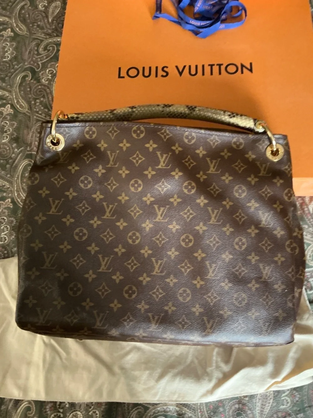 Rare Louis Vuitton Artsy M/M Python strap exotic